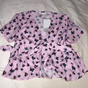 BUTTERFLY BABY PINK TIE TOP! TAGS ON! 🦋